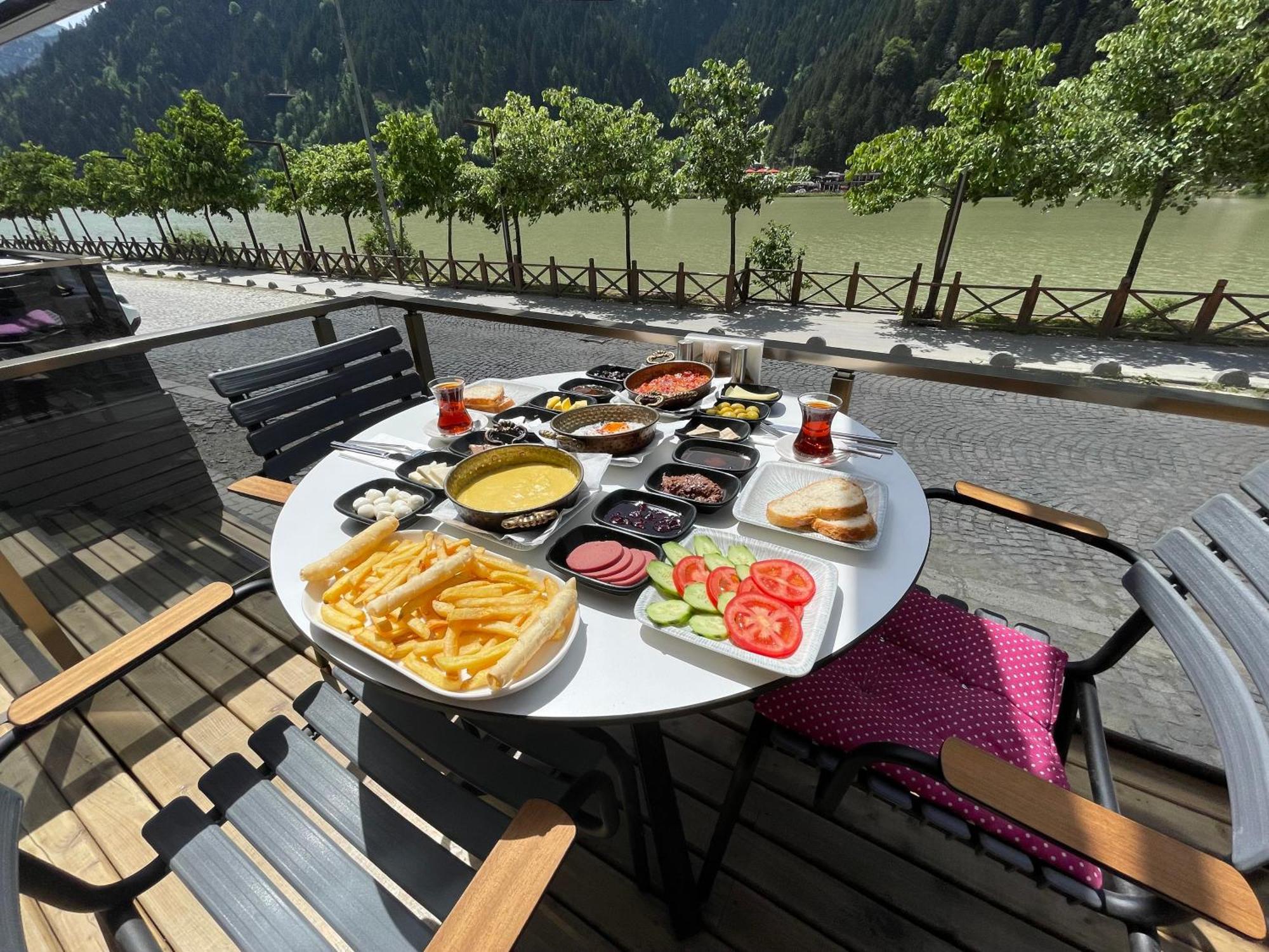 Ozkan Otel Uzungöl Εξωτερικό φωτογραφία